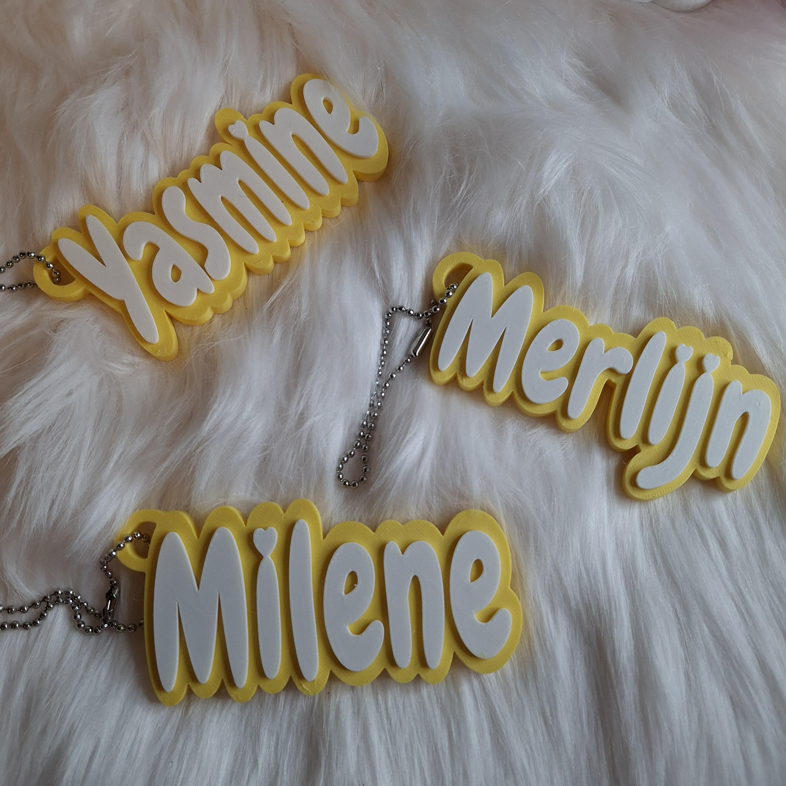 Gepersonaliseerde Naamsleutelhanger – 3D Geprint - Geel met Witte letters