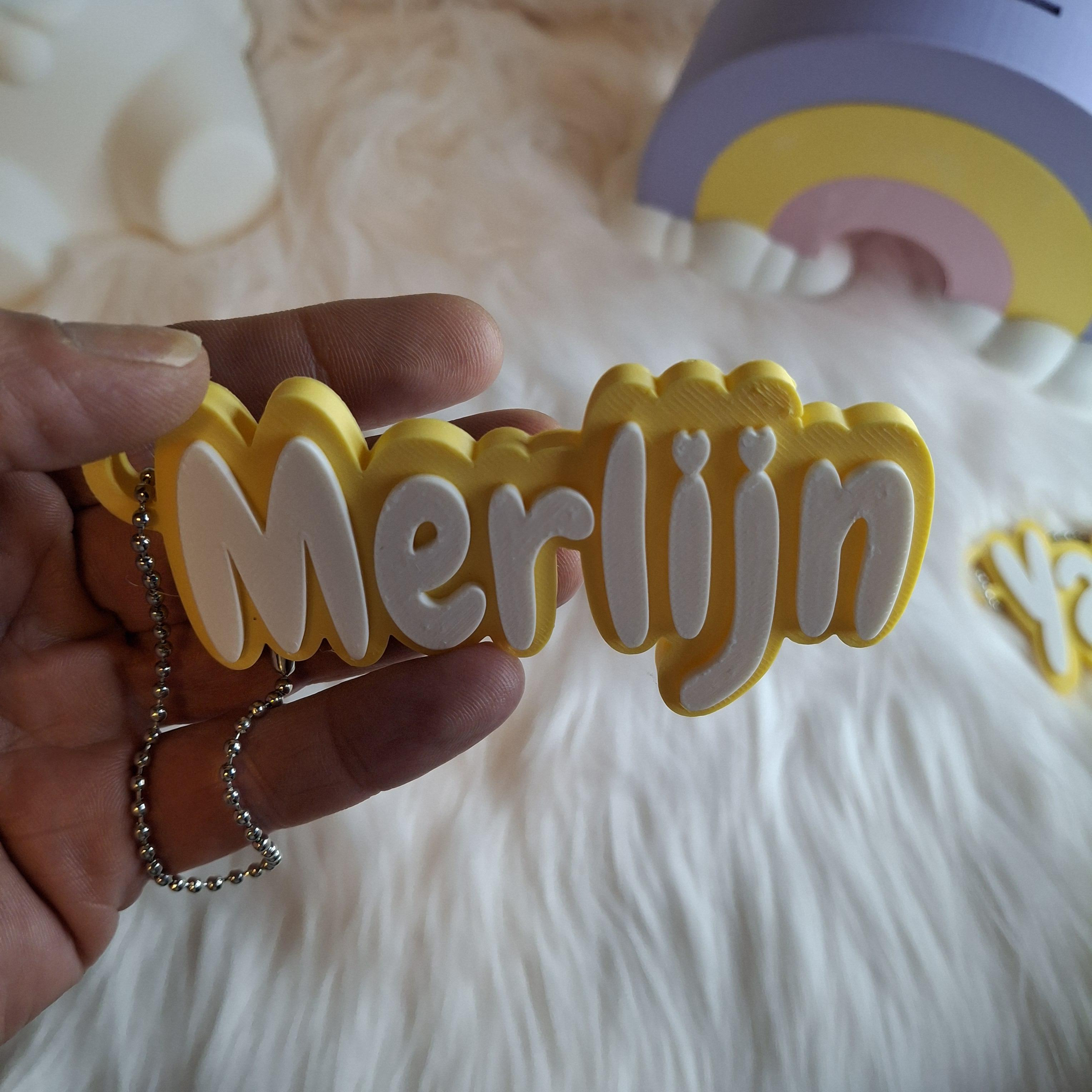 Gepersonaliseerde Naamsleutelhanger – 3D Geprint - Geel met Witte letters
